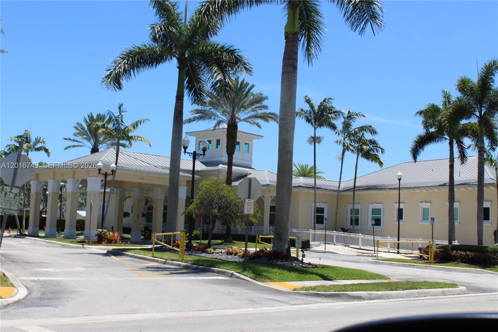 CARIBBEAN ISLES VILLAS CO - Residential Lease