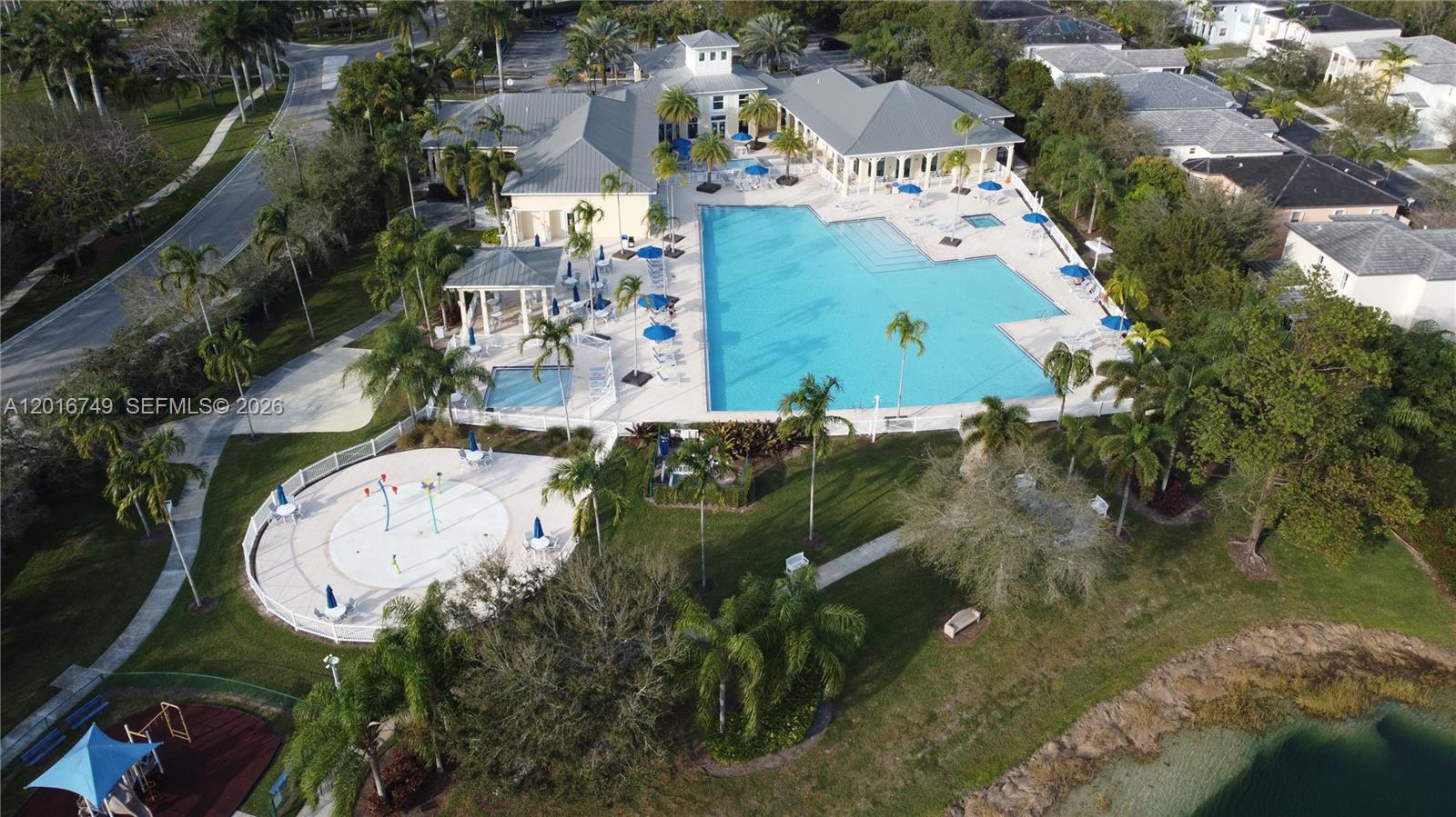 CARIBBEAN ISLES VILLAS CO - Residential Lease