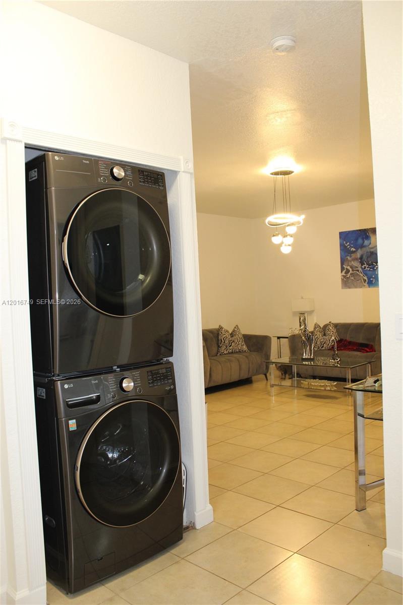 CARIBBEAN ISLES VILLAS CO - Residential Lease