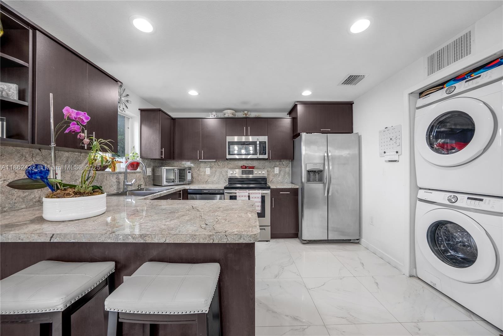 3020 NW 45th St