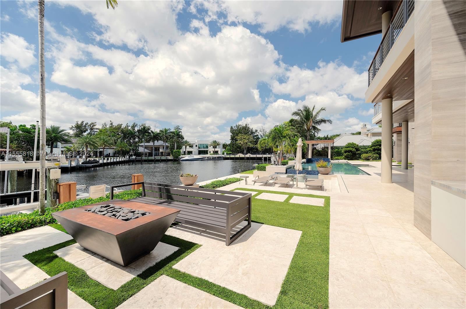 BAY COLONY SECTION OF THE - Residential