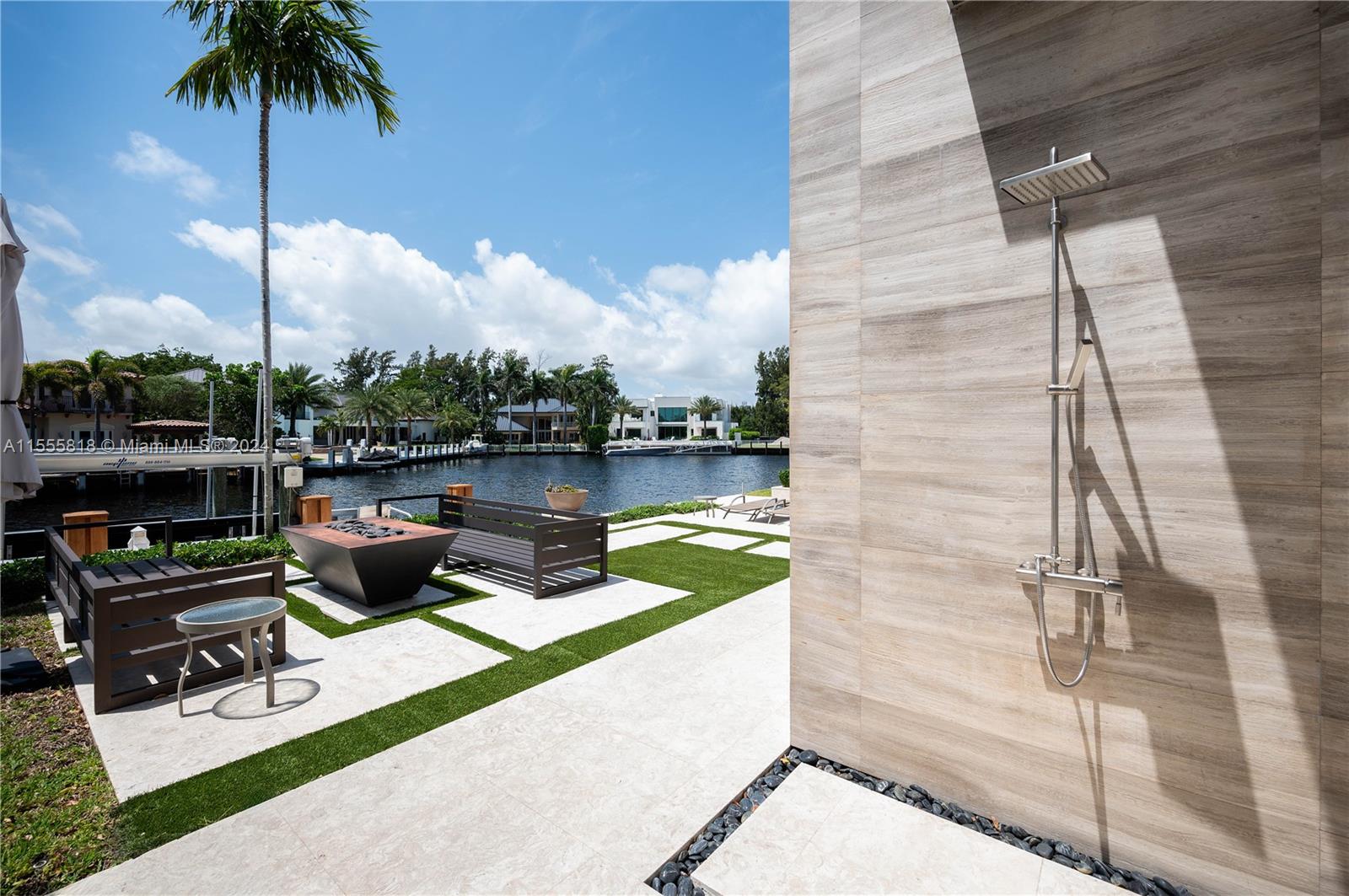 BAY COLONY SECTION OF THE - Residential
