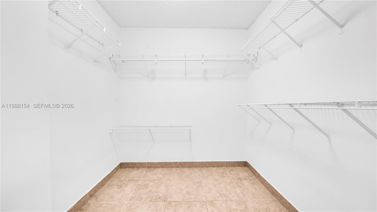 LA PLACIDA VILLAS - Residential Lease