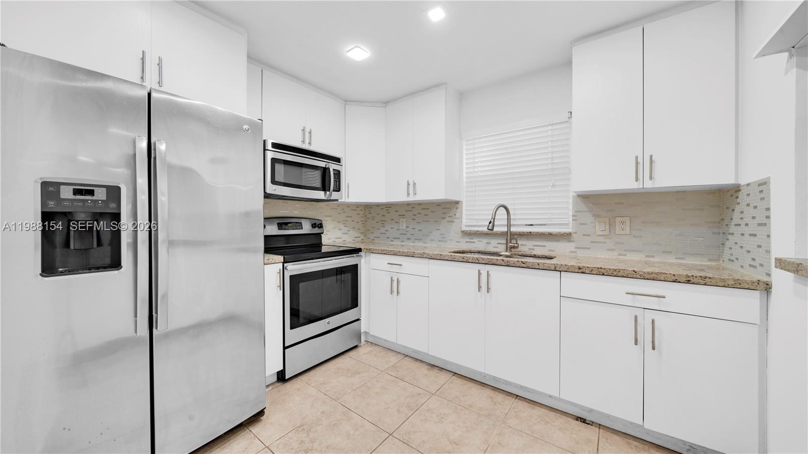 LA PLACIDA VILLAS - Residential Lease