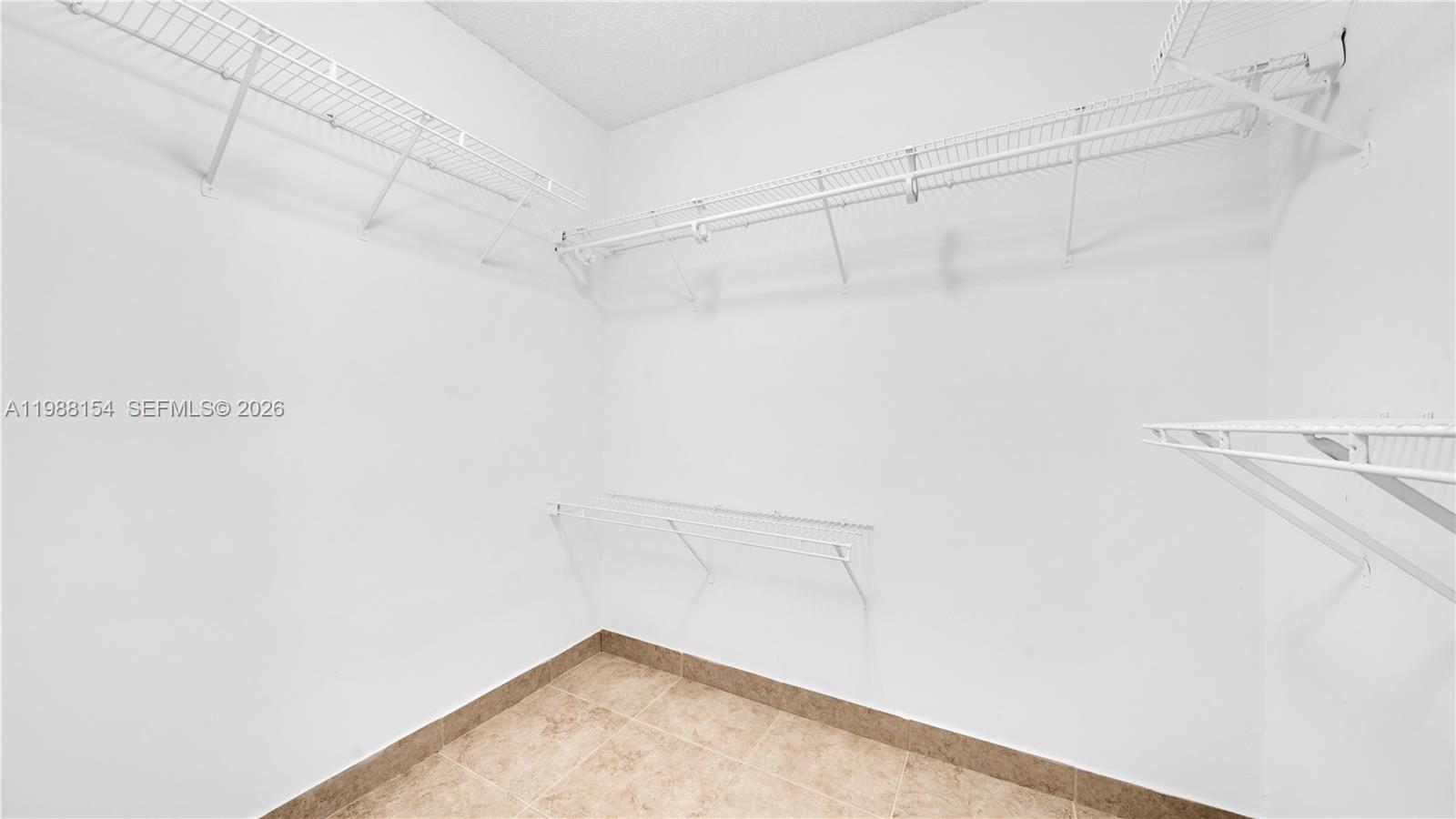 LA PLACIDA VILLAS - Residential Lease