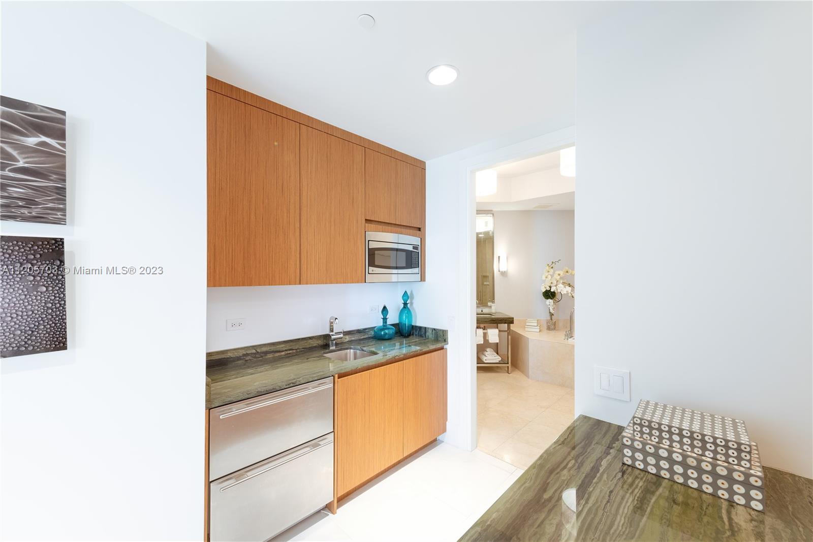 BAL HARBOUR CENTER CONDO - Residential