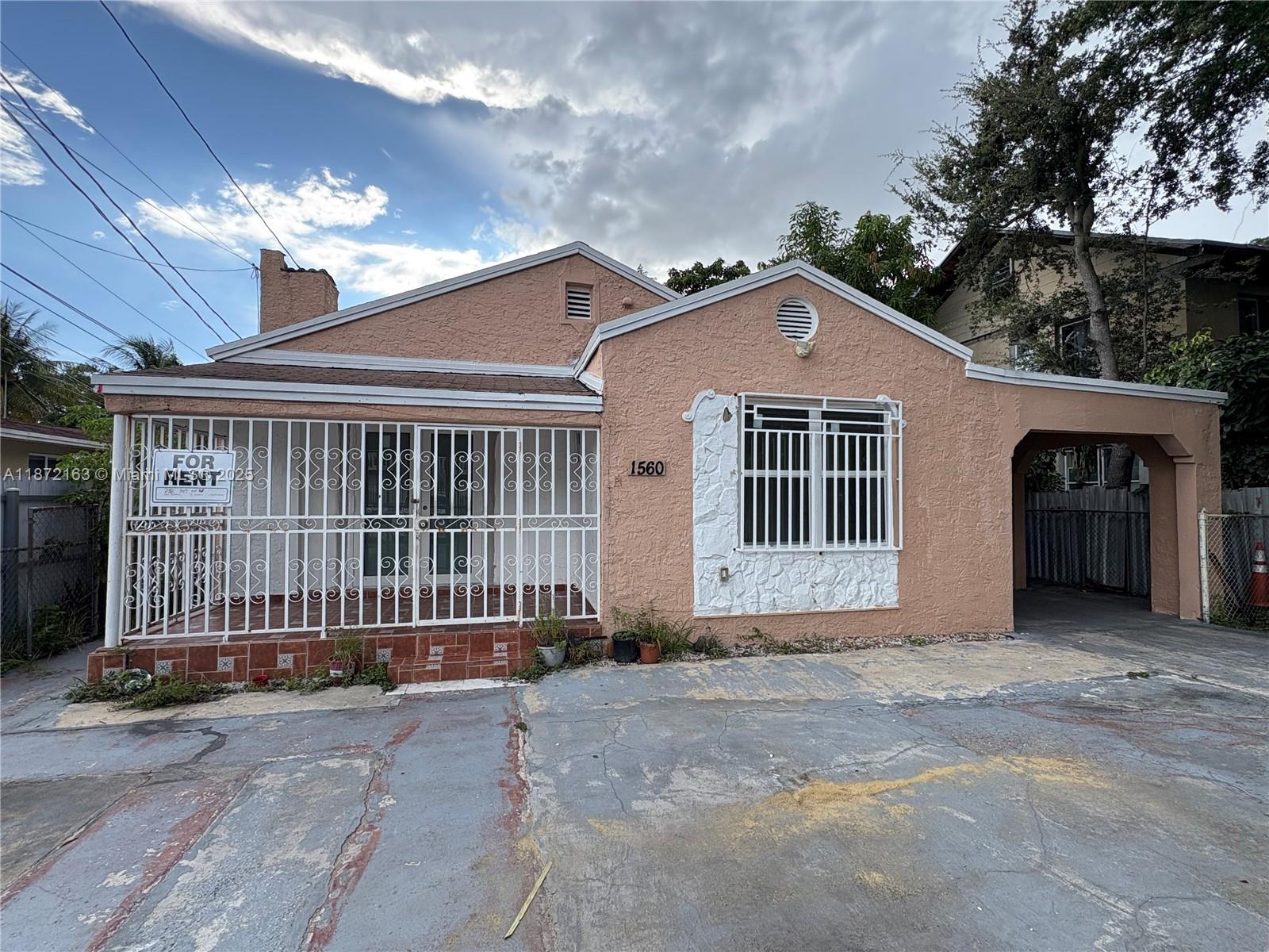 ONLY 2 MONTH TO ENTER THE LEASE!! Take advantage of this remodeled home with impact windows, parking space for 3+ cars, just pay 1st month and security deposit. In the heart of Miami, close to everything.