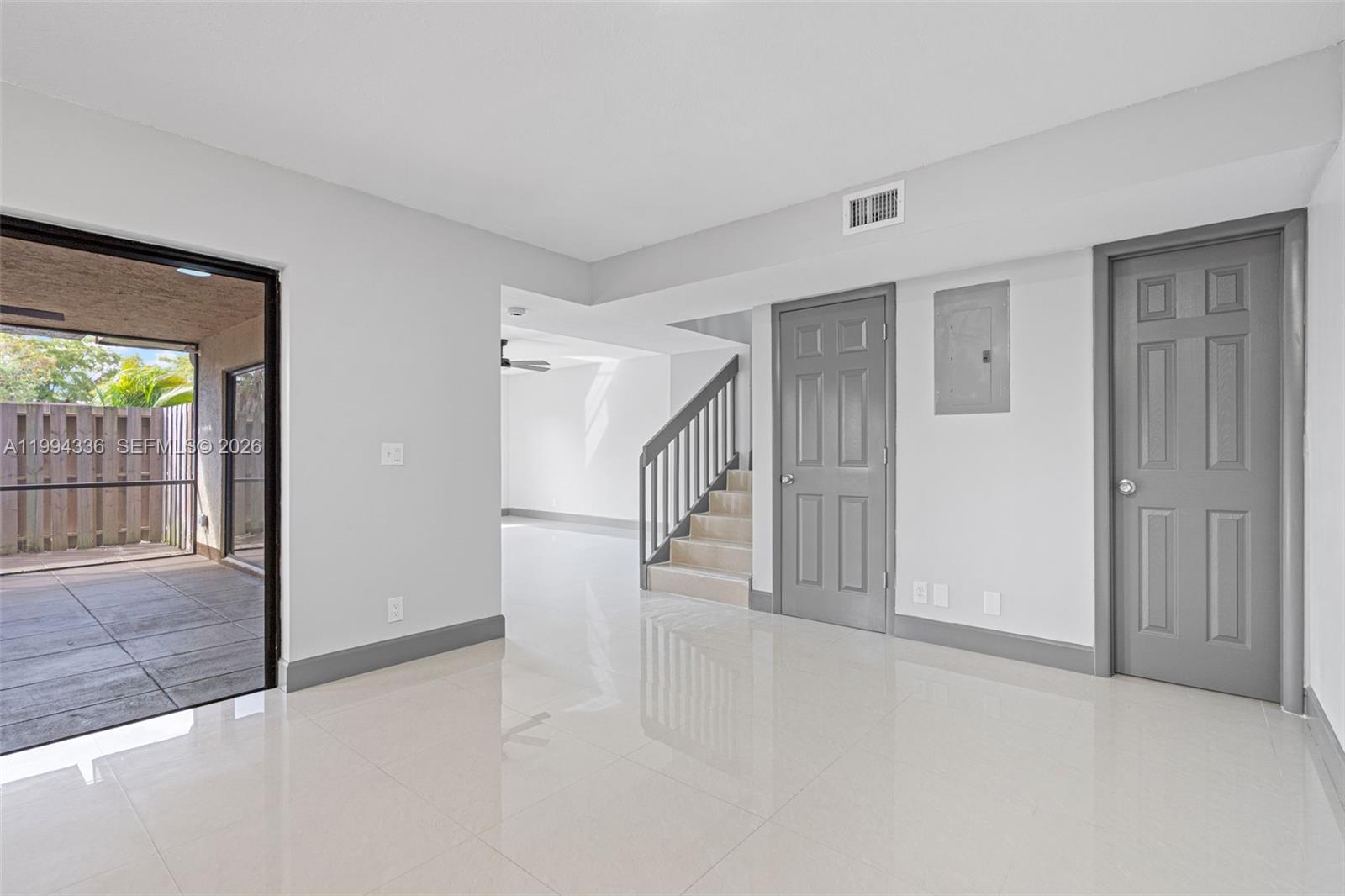 SPRINGTREE LAKES - Residential