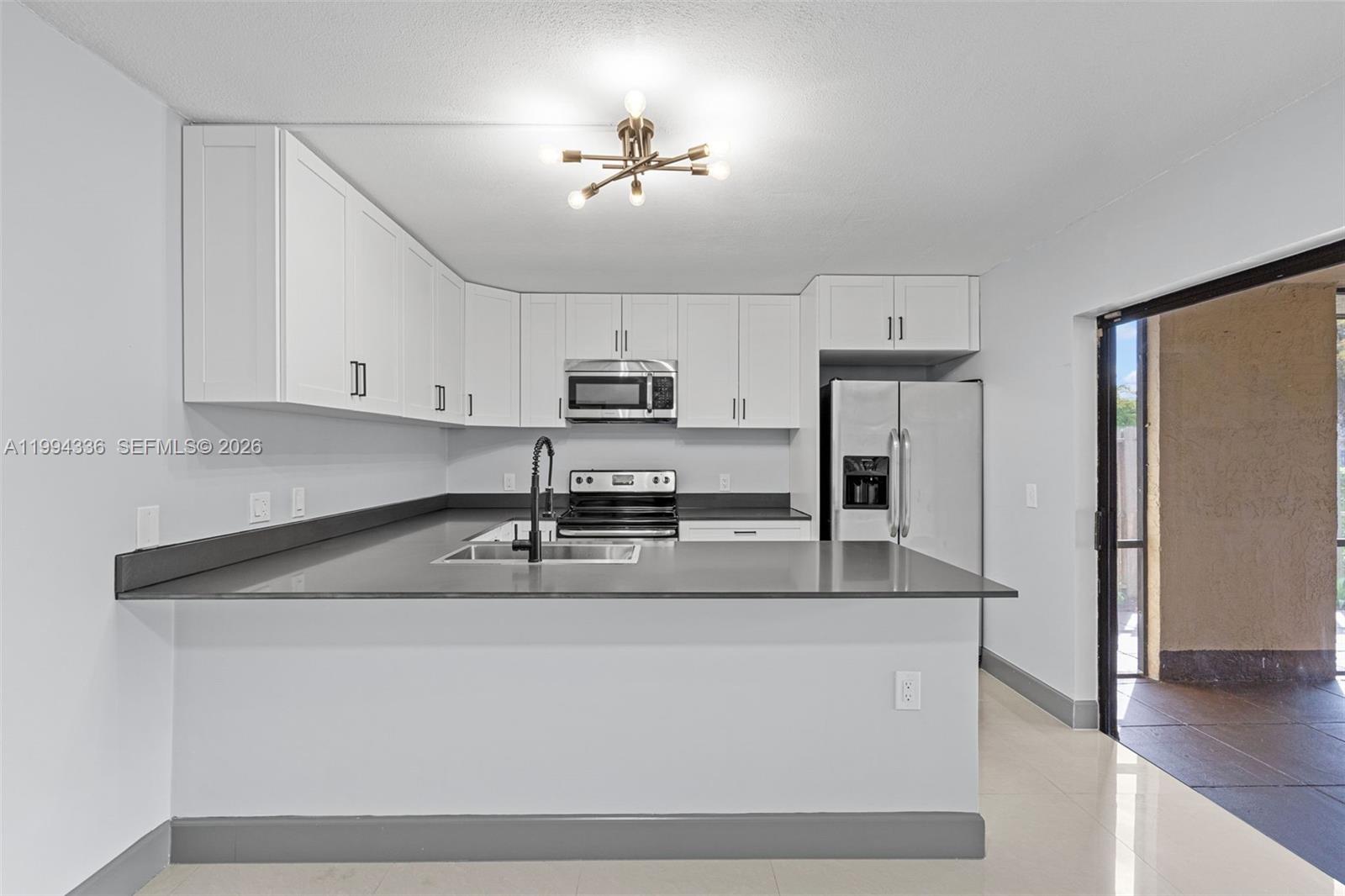 SPRINGTREE LAKES - Residential