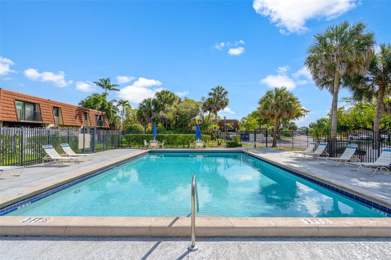 SPRINGTREE LAKES - Residential