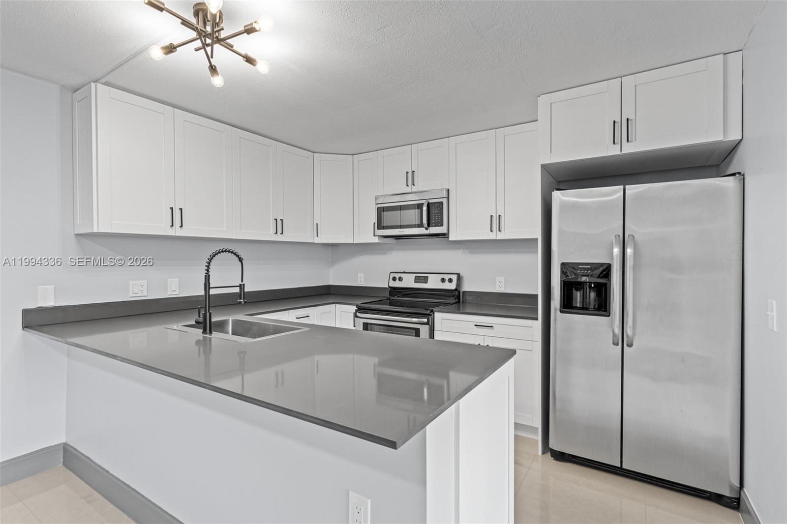 SPRINGTREE LAKES - Residential