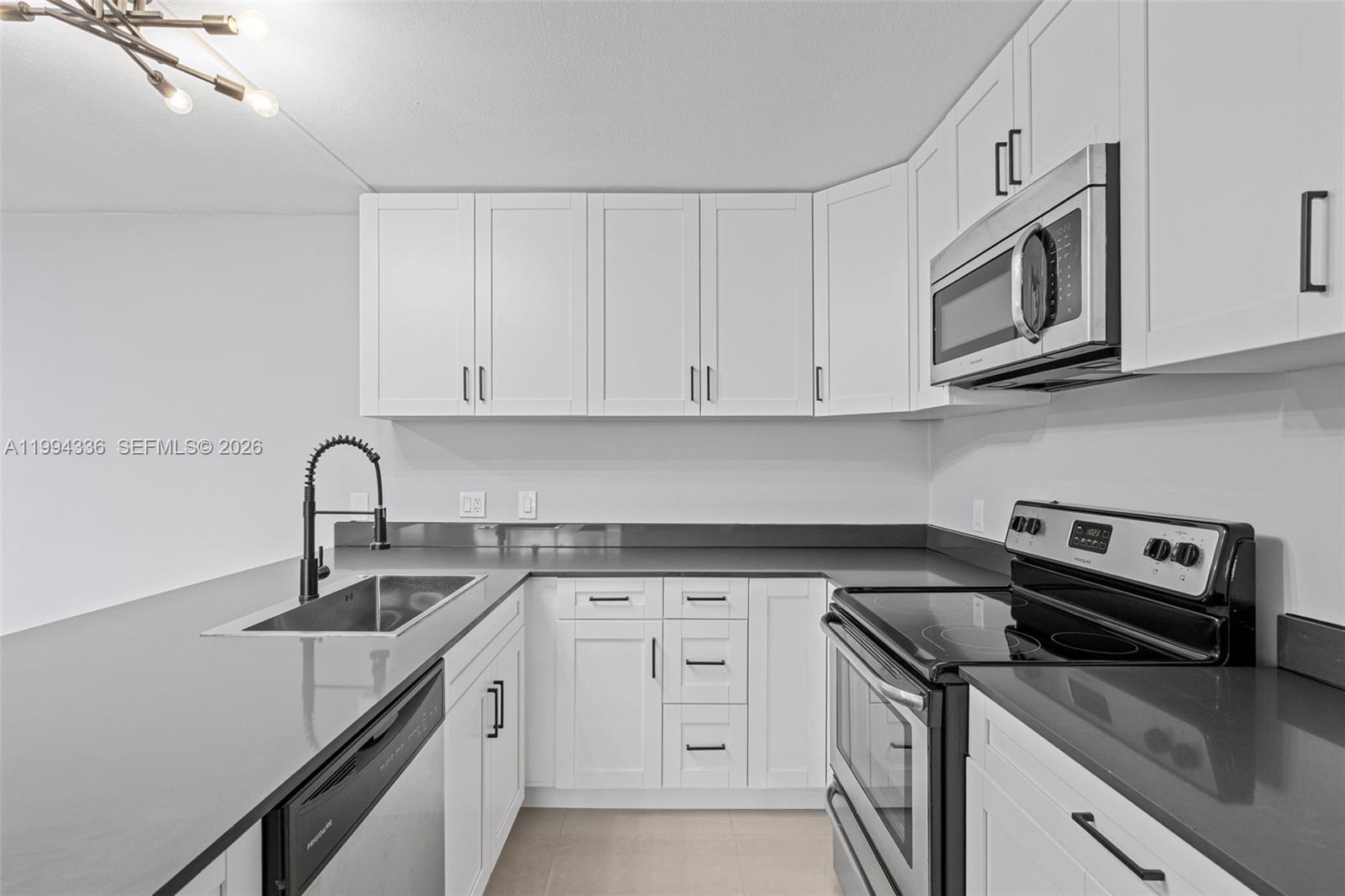 SPRINGTREE LAKES - Residential