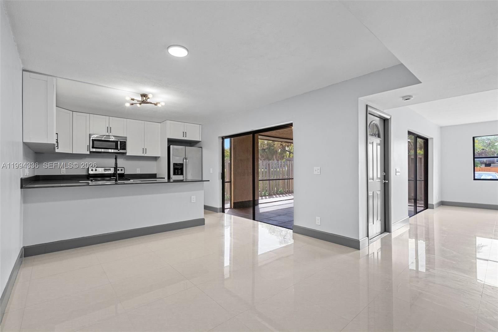 SPRINGTREE LAKES - Residential