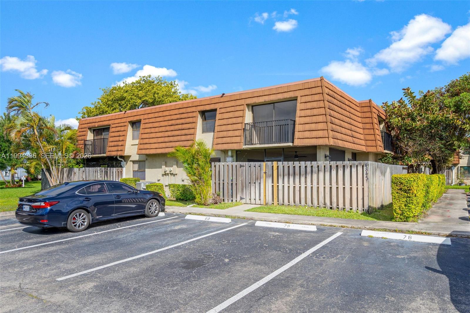 SPRINGTREE LAKES - Residential