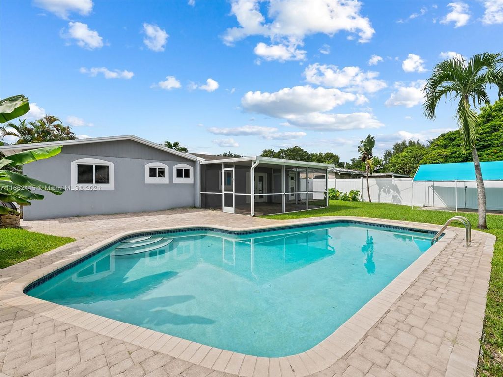 Photo of 4759 NW 4th St, Plantation, FL 33317 (MLS # A11662115)
