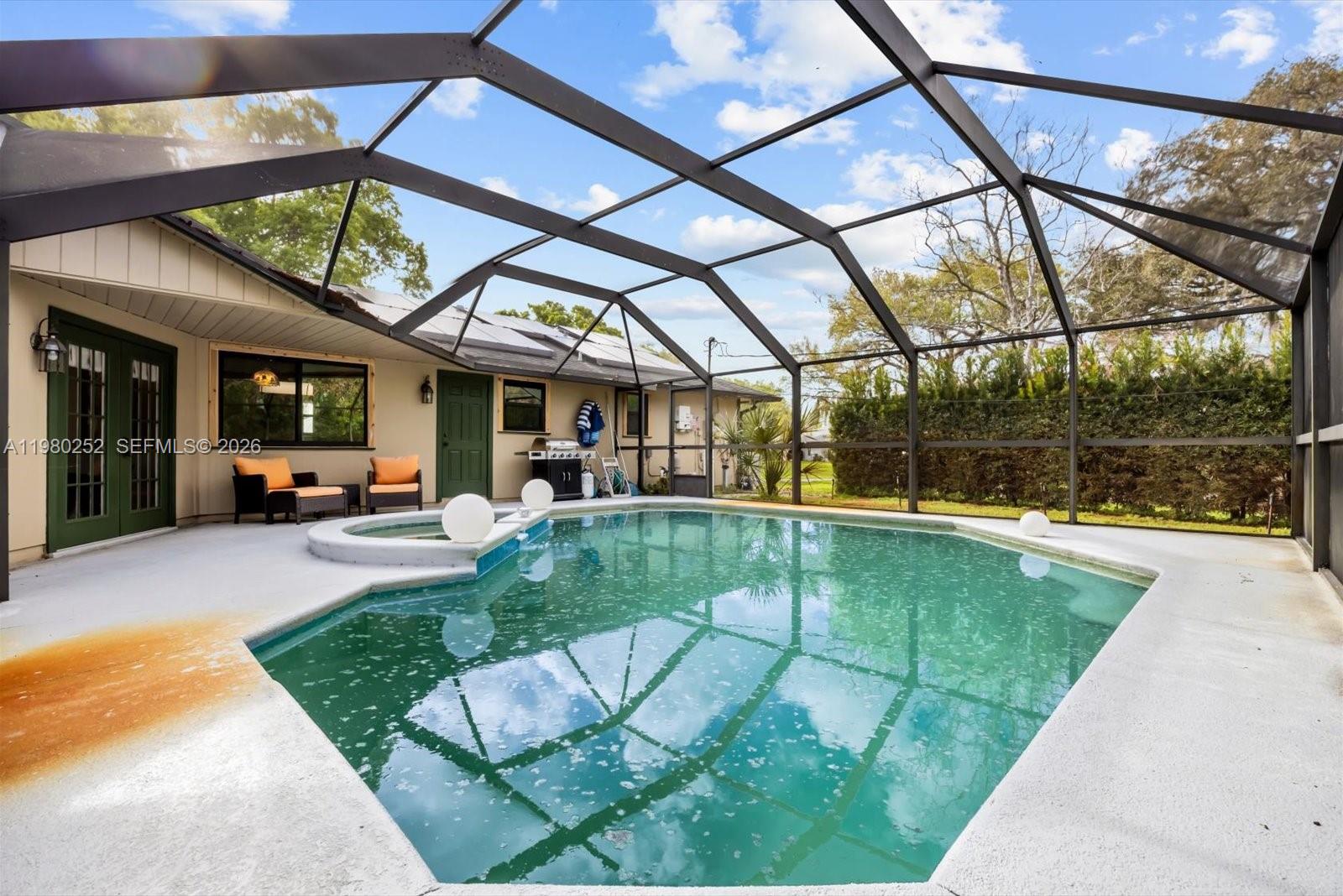 WEST MEADOWS - Residential