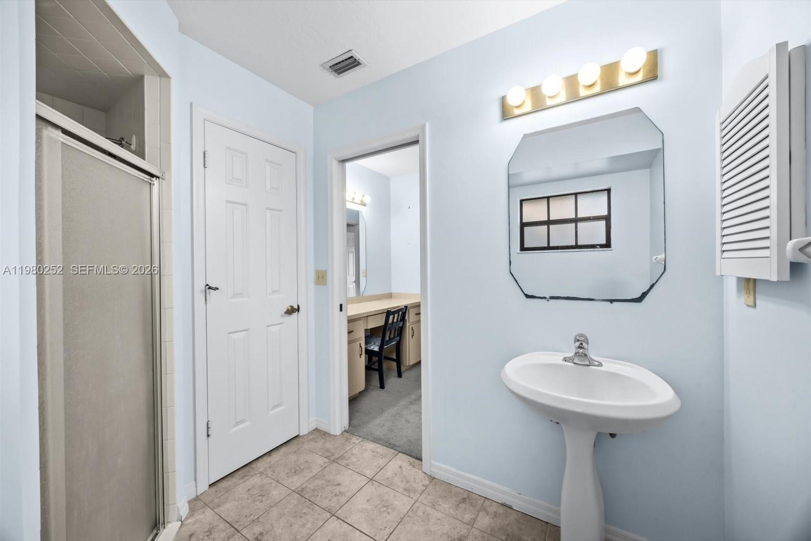 WEST MEADOWS - Residential