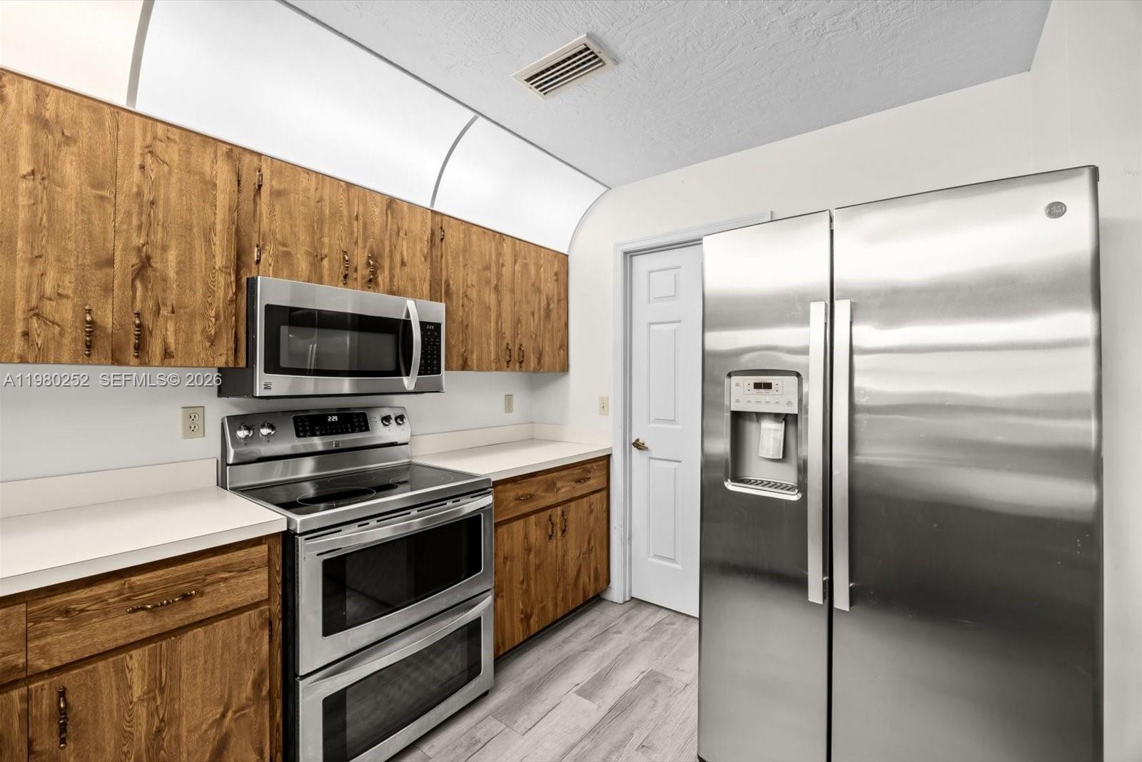 WEST MEADOWS - Residential