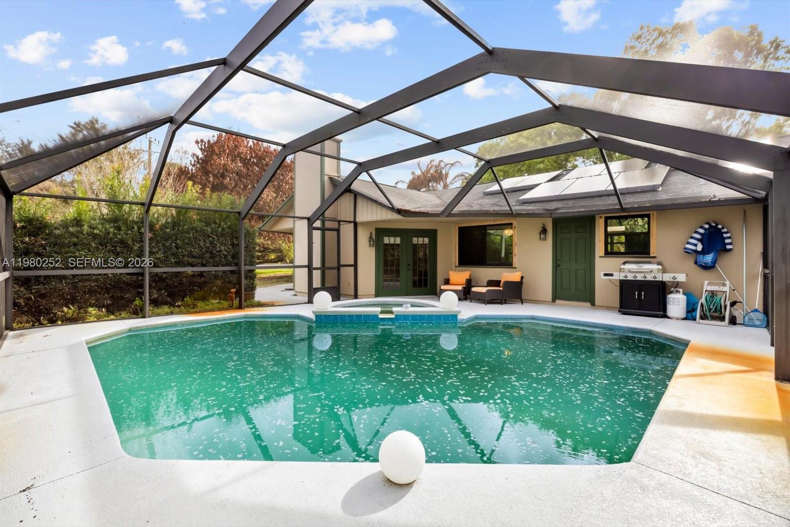 WEST MEADOWS - Residential