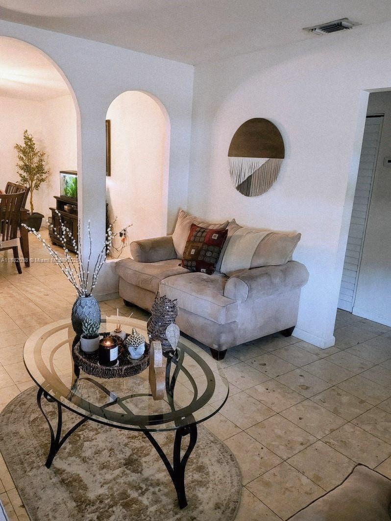 CORAL VILLAS REV - Residential