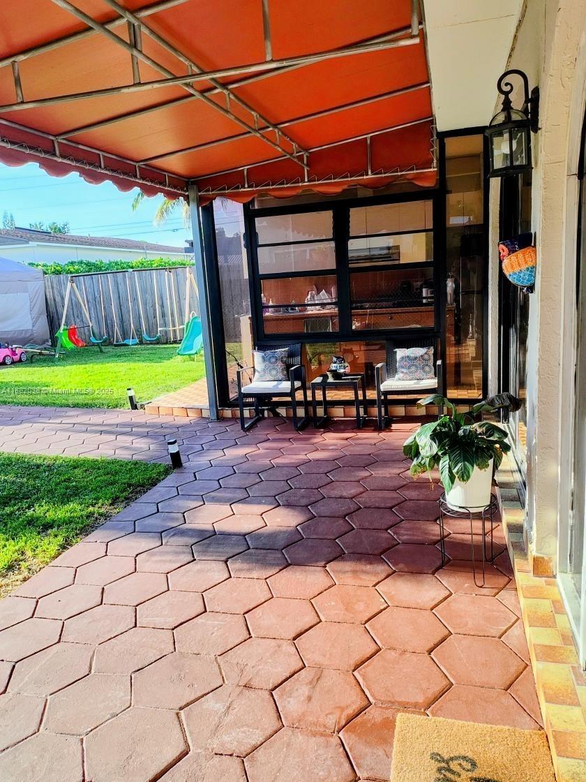 CORAL VILLAS REV - Residential