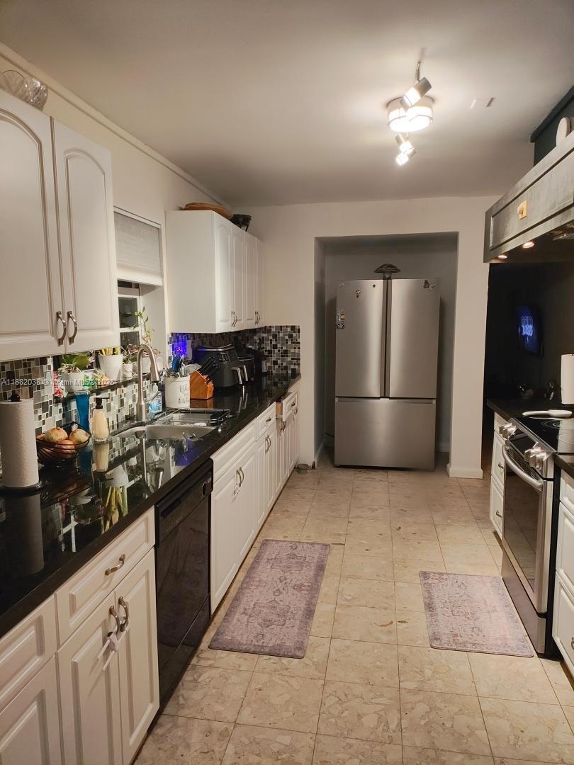 CORAL VILLAS REV - Residential