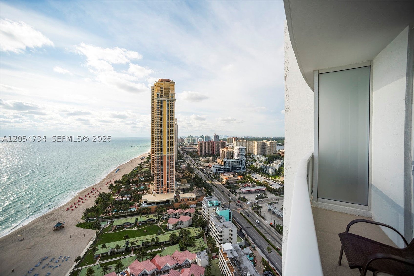 18001 Collins Ave 2711
