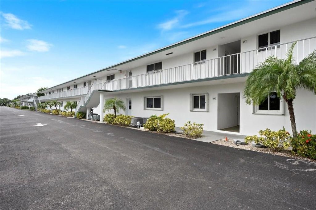 Photo of 11 Garden St #107, Tequesta, FL 33469 (MLS # A11898205)