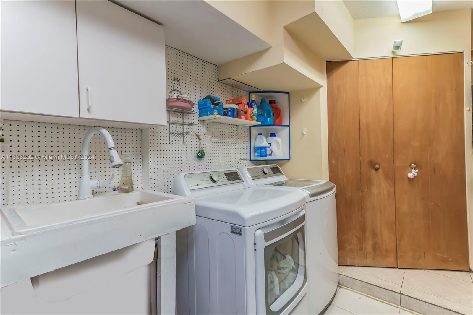 SANS SOUCI ESTATES - Residential