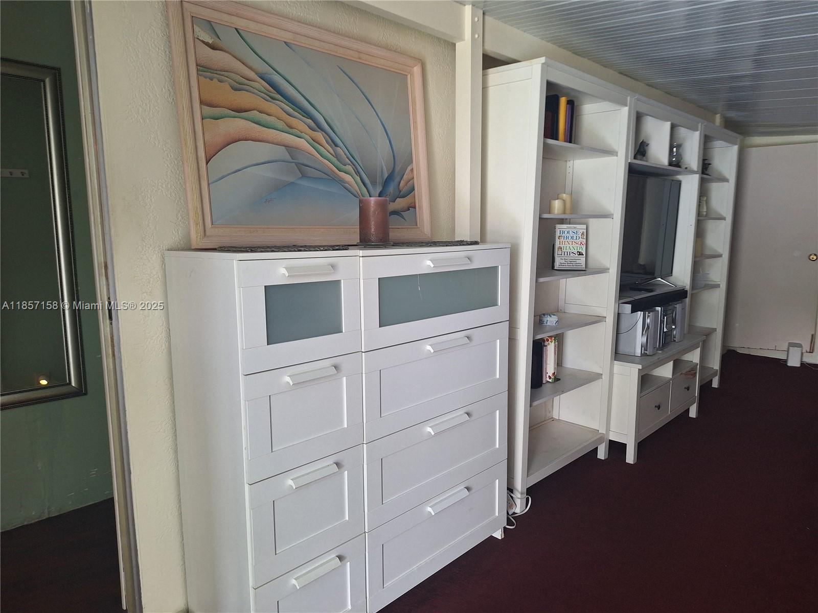 GATEWAY WEST CONDO - Residential