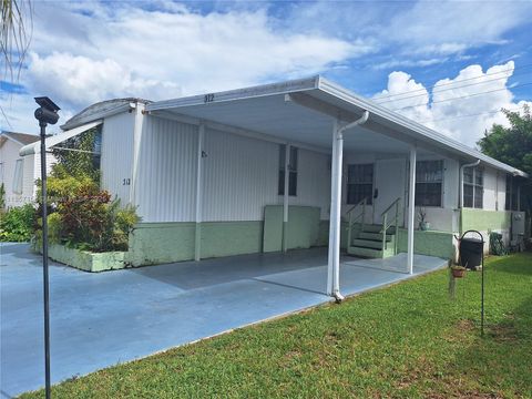 Miami-Dade County Mobile Homes for sale 29 35303 SW 180th Ave Lot 312 Homestead FL 33034