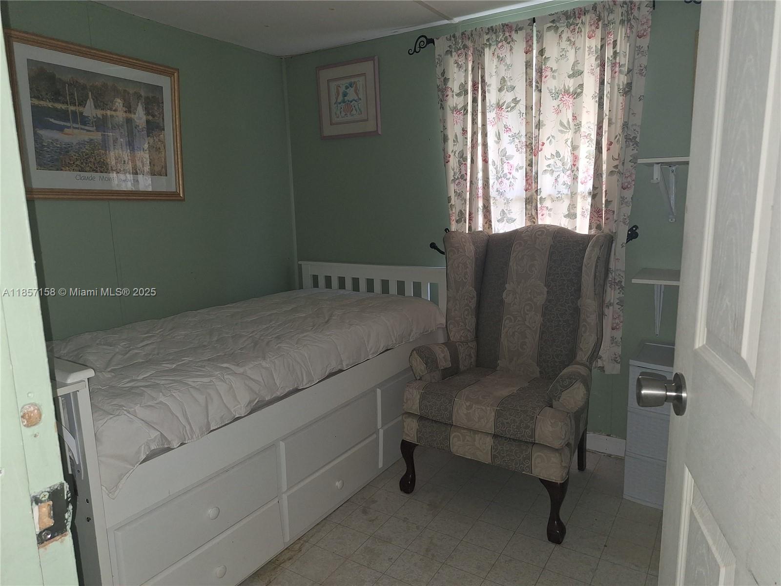 GATEWAY WEST CONDO - Residential