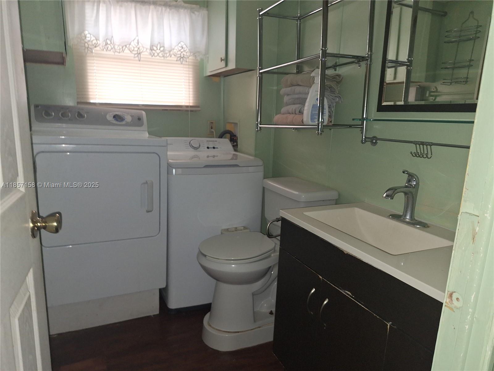 GATEWAY WEST CONDO - Residential