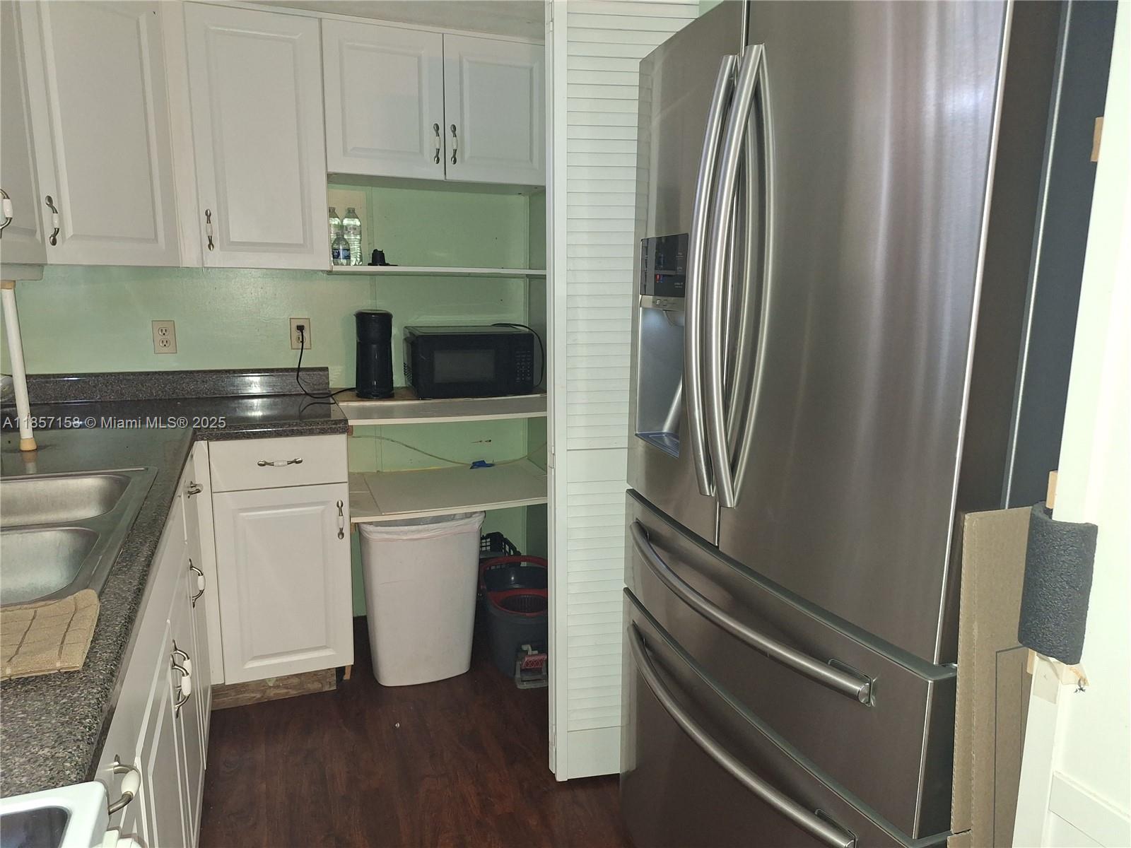 GATEWAY WEST CONDO - Residential