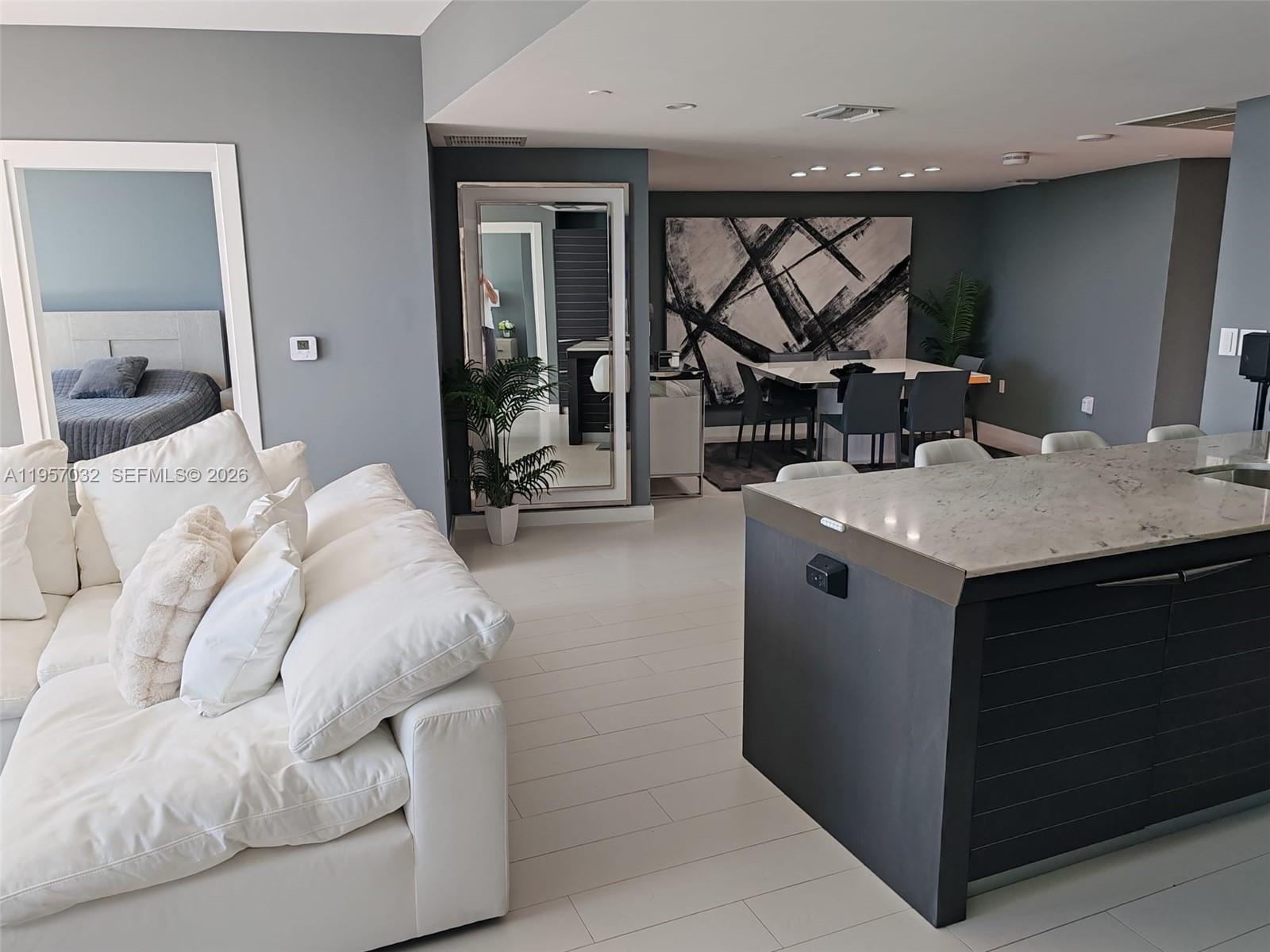 200 Biscayne Boulevard Way 3907