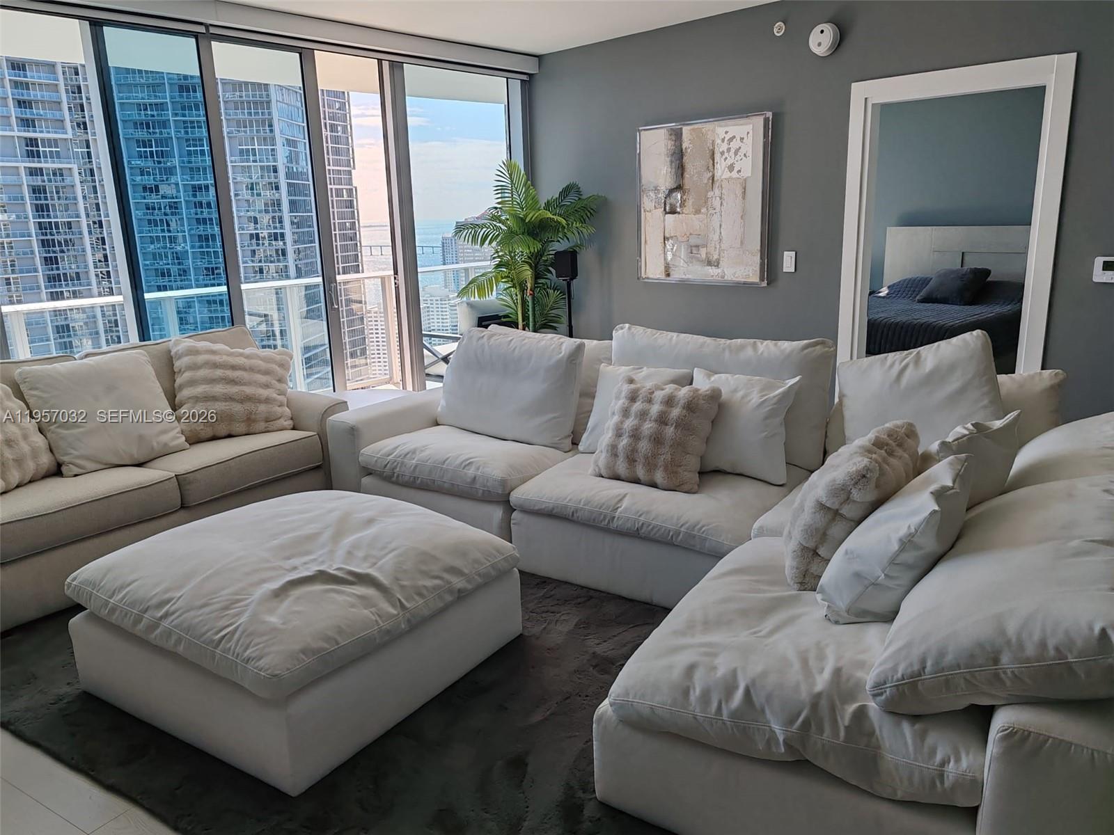 200 Biscayne Boulevard Way 3907