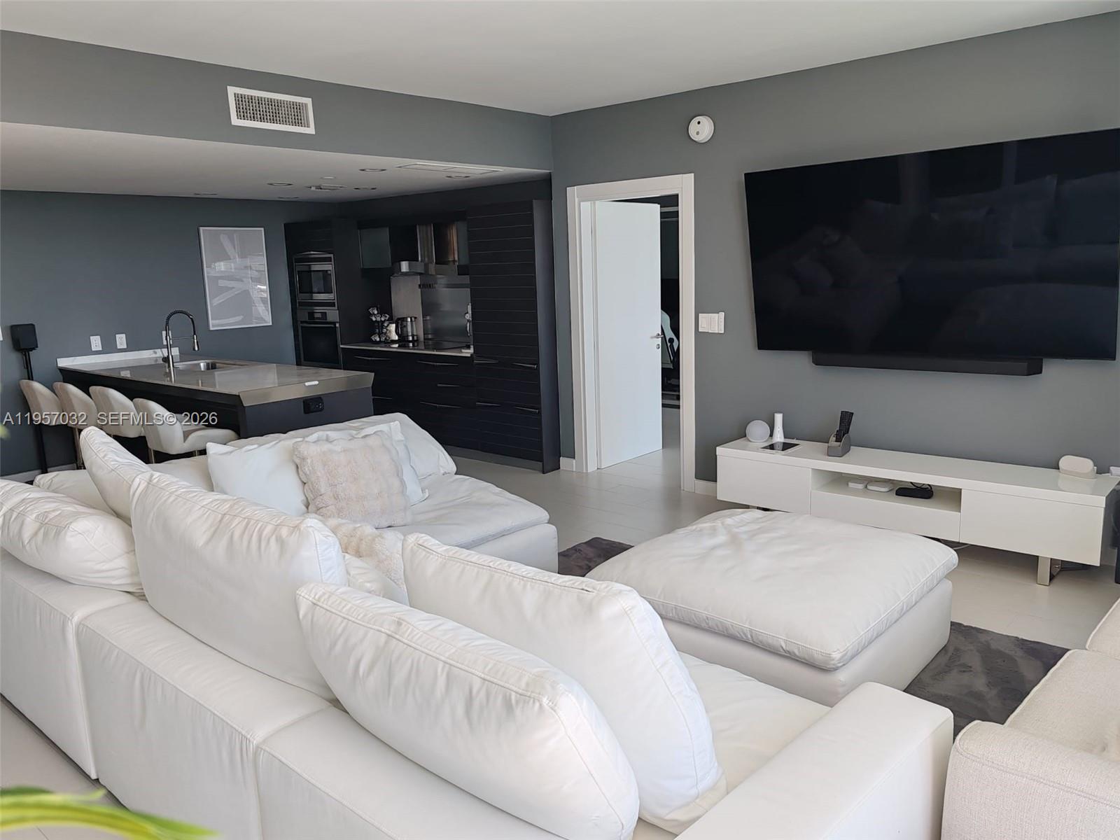 200 Biscayne Boulevard Way 3907