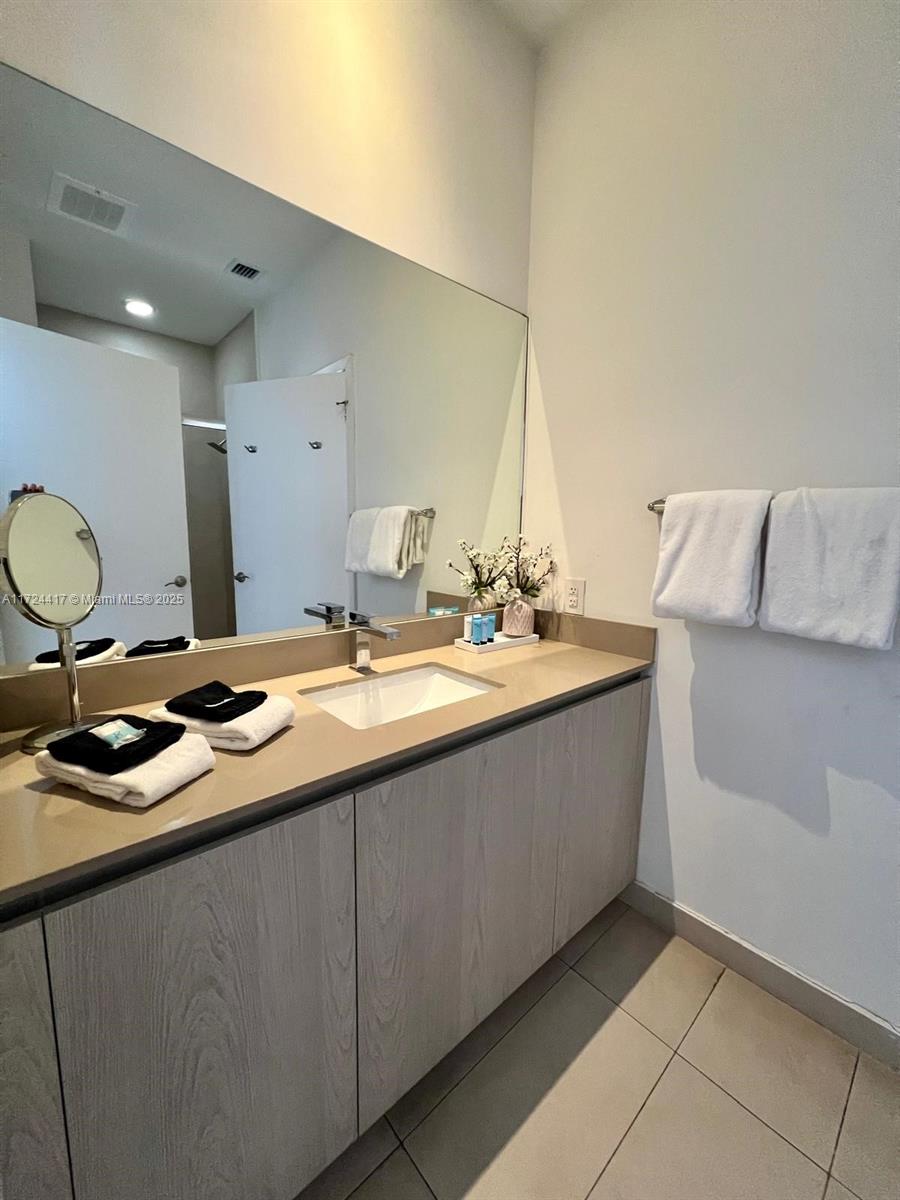4111 SOUTH OCEAN DRIVE CO - Residential
