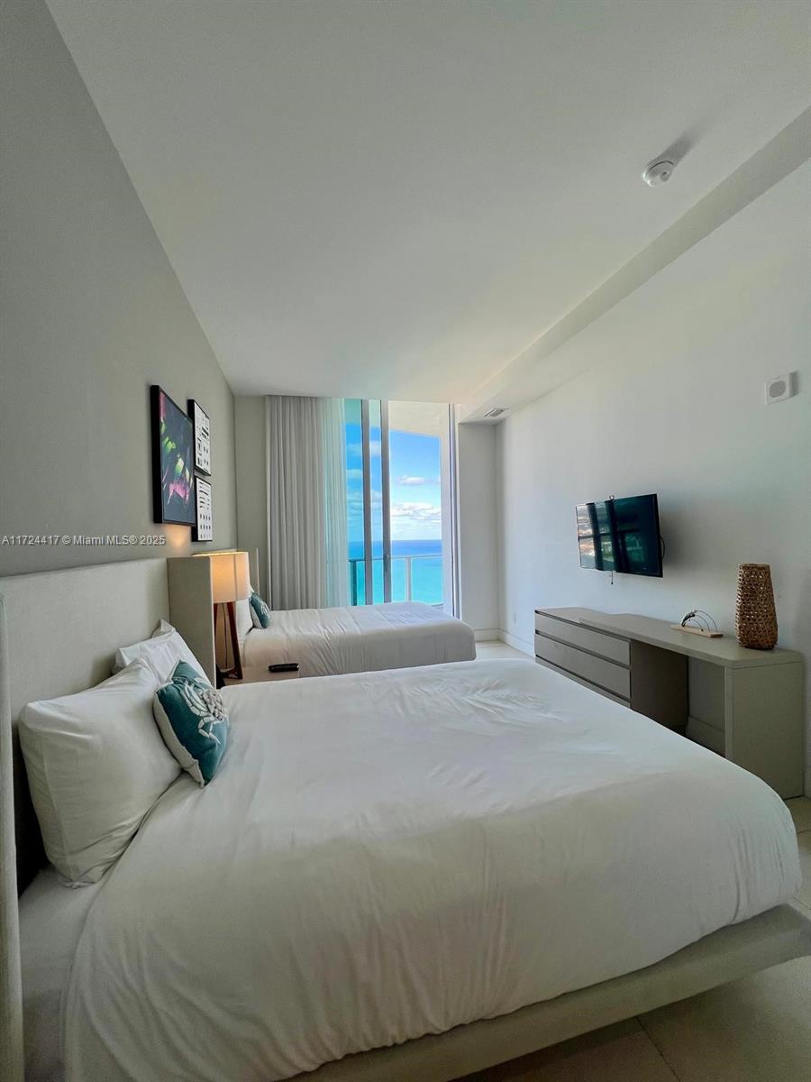 4111 SOUTH OCEAN DRIVE CO - Residential