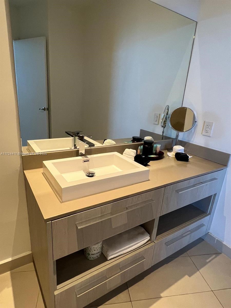 4111 SOUTH OCEAN DRIVE CO - Residential