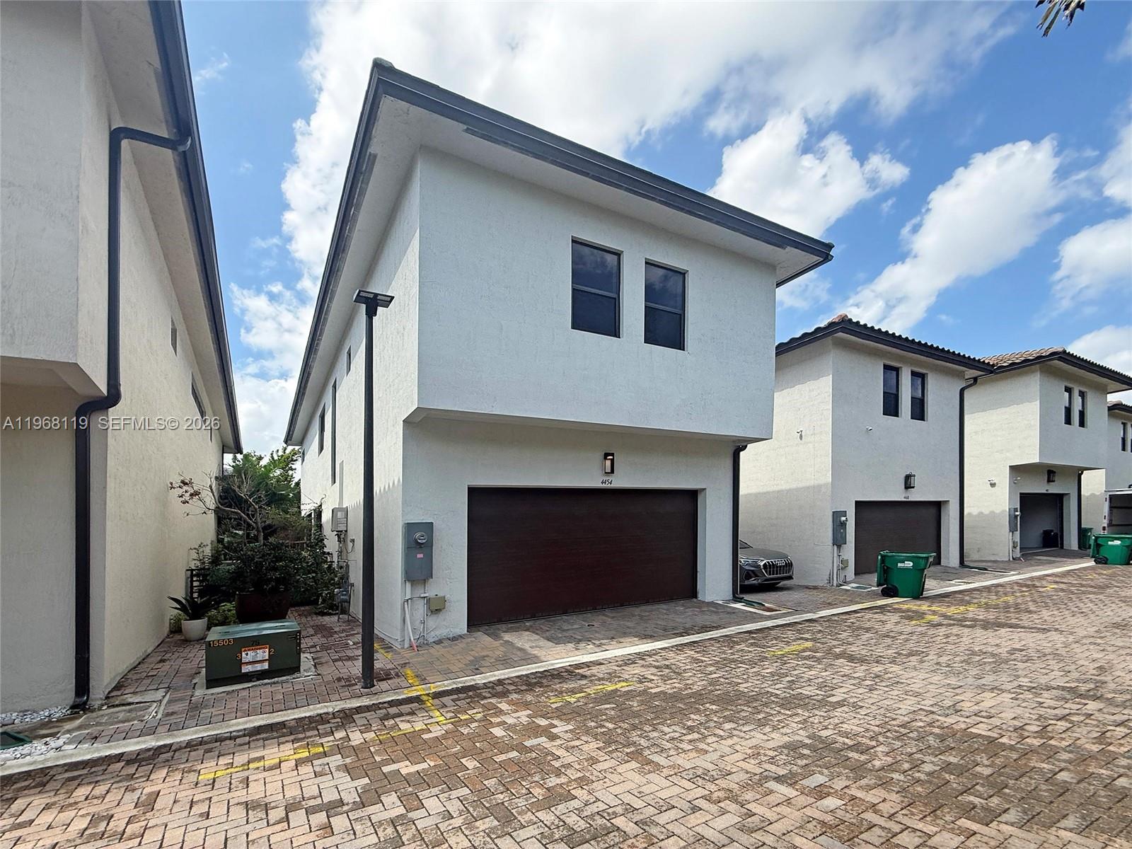 CANARIAS EAST - Residential