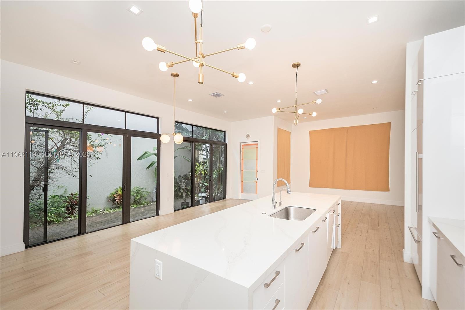 CANARIAS EAST - Residential