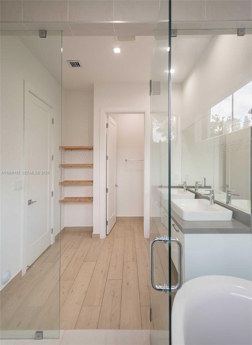 CANARIAS EAST - Residential