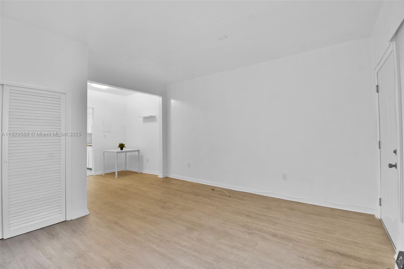 544 Michigan Ave 9