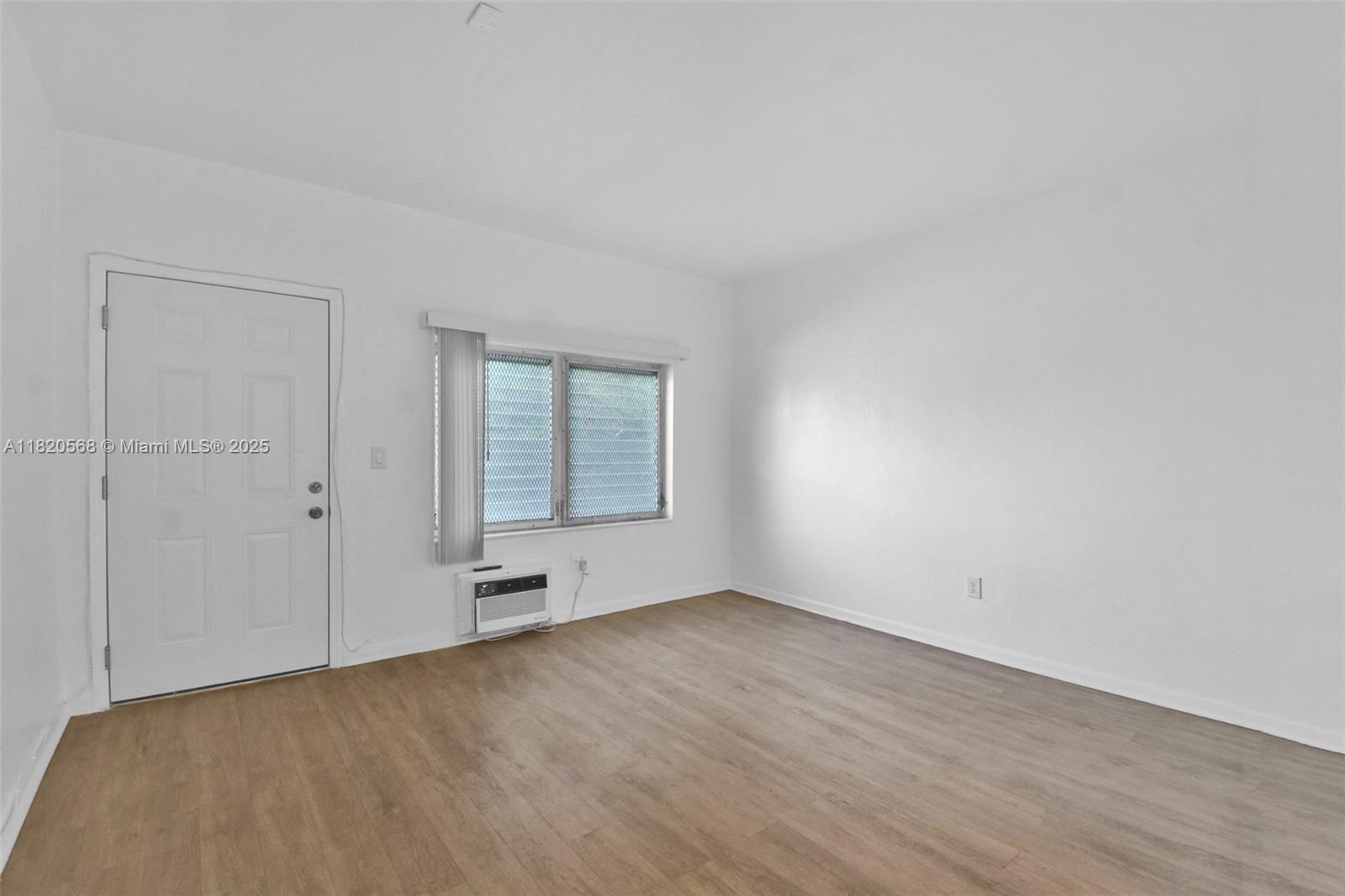 544 Michigan Ave 9