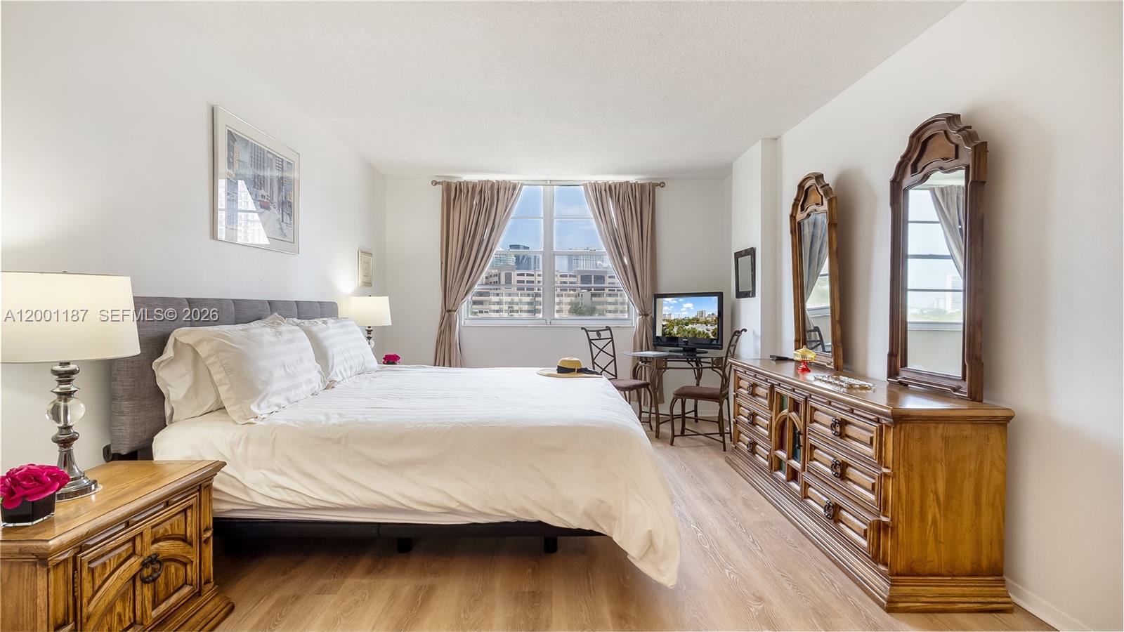 ARLEN HOUSE CONDO - Residential