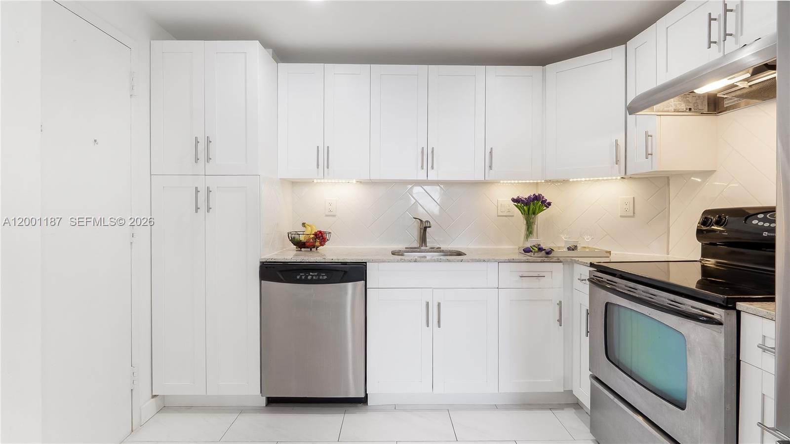 ARLEN HOUSE CONDO - Residential