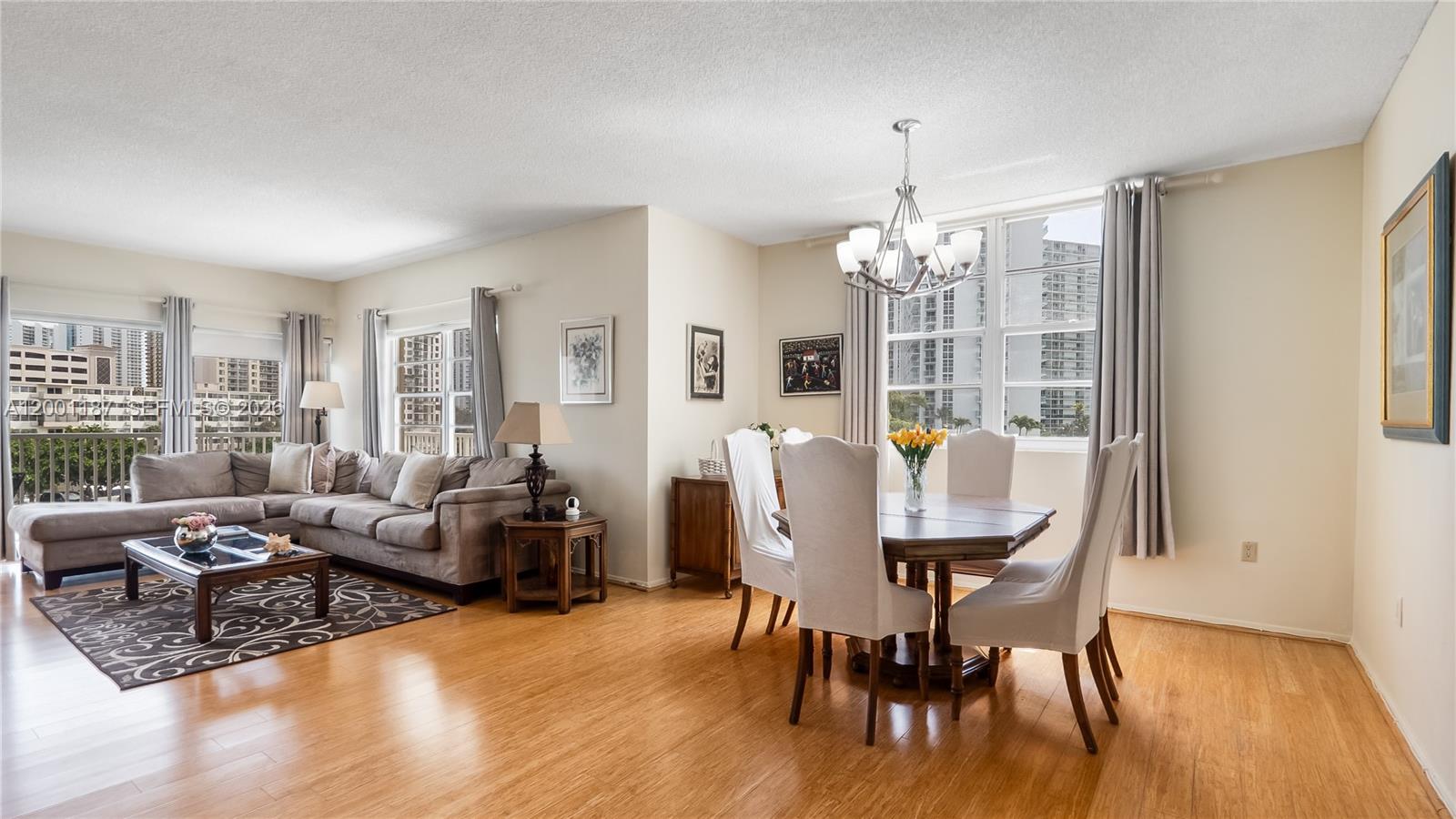 ARLEN HOUSE CONDO - Residential