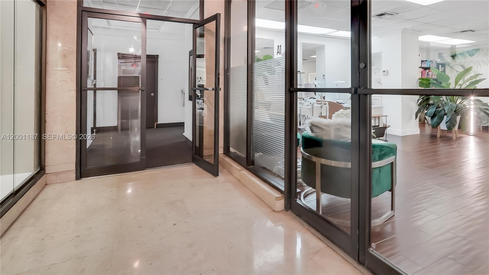 ARLEN HOUSE CONDO - Residential