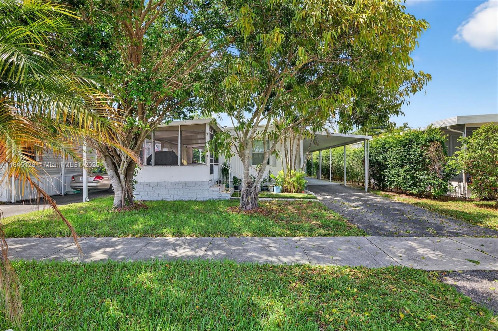 2430 SW 53rd St